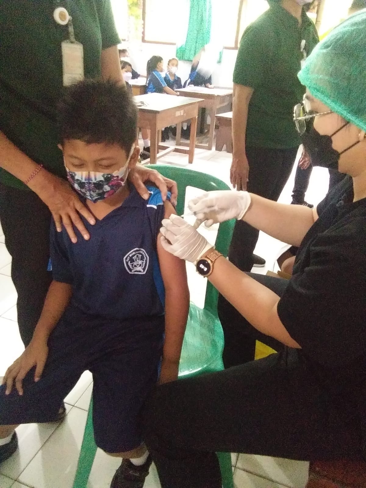 Atensi Satlinmas Pada Giat Vaksinasi Ke-2 Untuk Anak Usia 6-11 Tahun