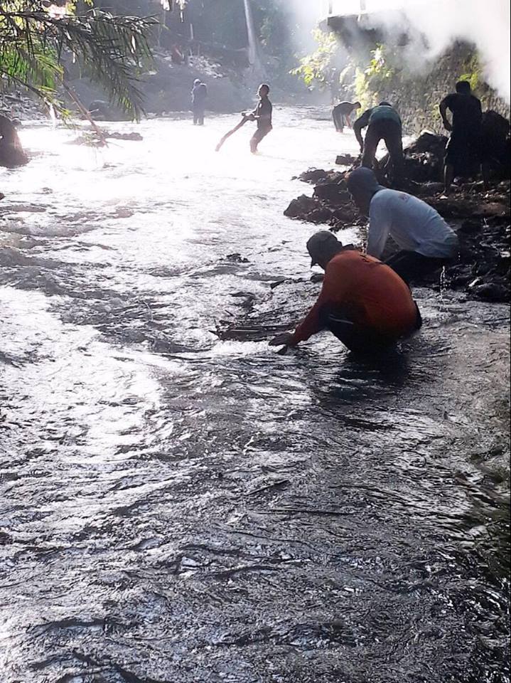KEGIATAN JUMAT BERSIH DI TUKAD BATUKARU 