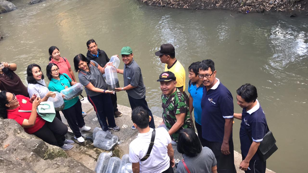 KERJA BAKTI DAN PENEBARAN BENIH IKAN NILA 