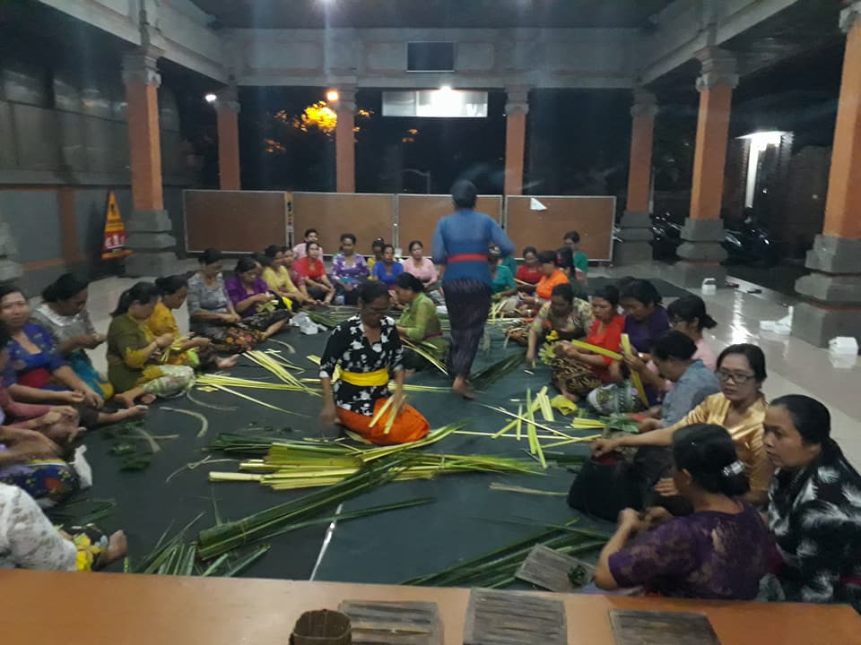 PKK dan WHDI Kelurahan Ubung Pelatihan Banten