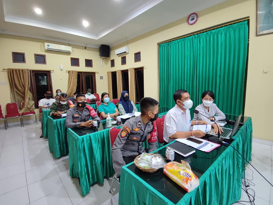 Bapak Lurah Ubung Menghadiri Undangan Via Zoom Dari Satuan Tugas Penanganan Covid-19 Pusat