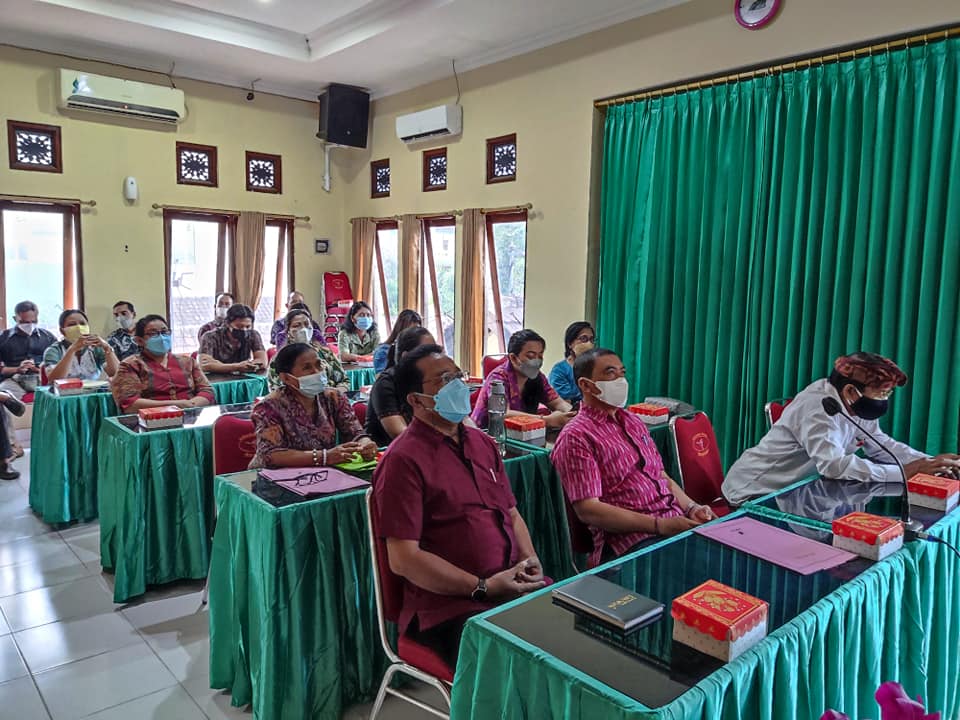 Menghadiri Undangan Via Zoom dari Pemerintah Provinsi Bali