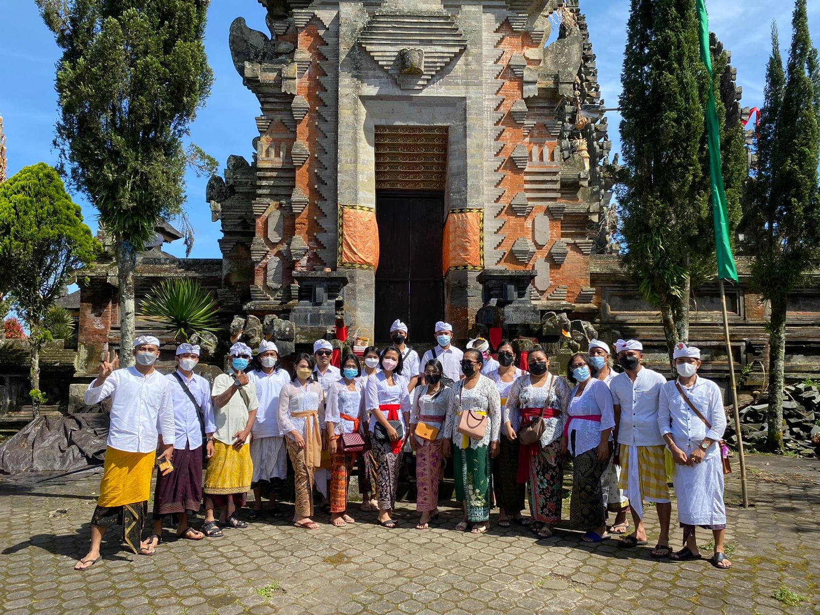Bhakti Penganyaran Karya Panca Wali Krama dan Bhatara Turun Kabeh